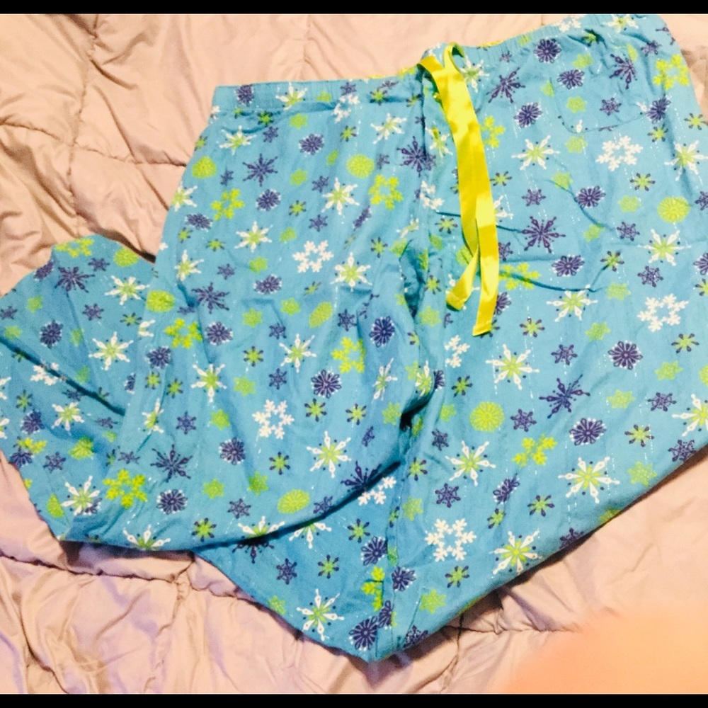 Snowflake flannel PJ bottoms